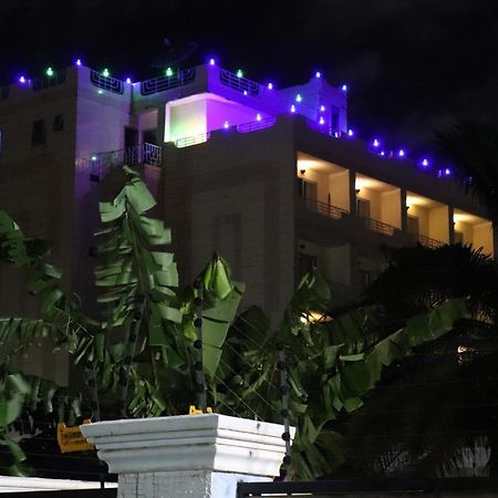 Maple Leaf Korean Hotel Achimota Exterior foto