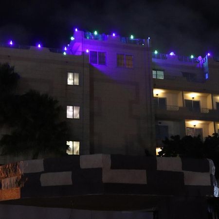 Maple Leaf Korean Hotel Achimota Exterior foto
